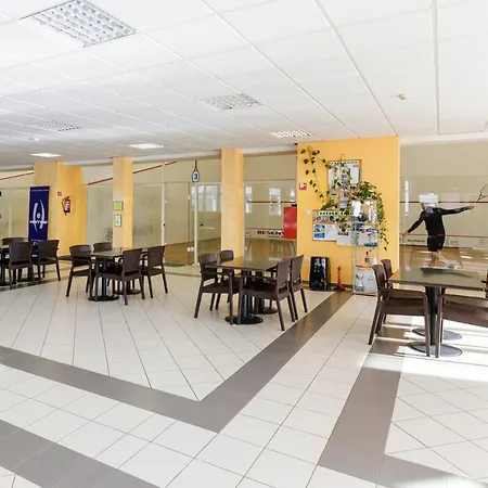 Invest Vendeghaz Bed & Breakfast *