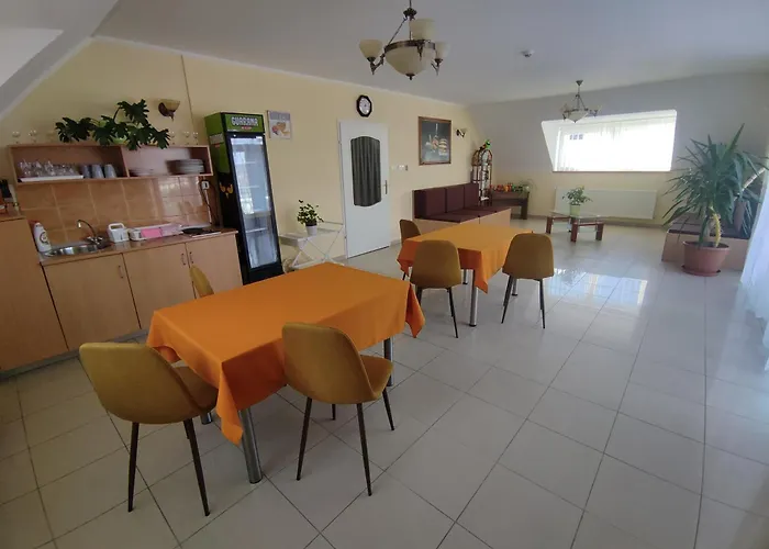 Invest Vendeghaz Bed & Breakfast